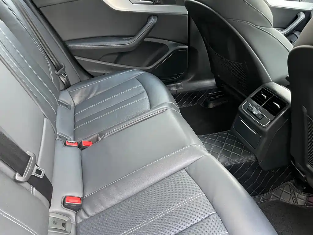 Audi A4L — миниатюра 18