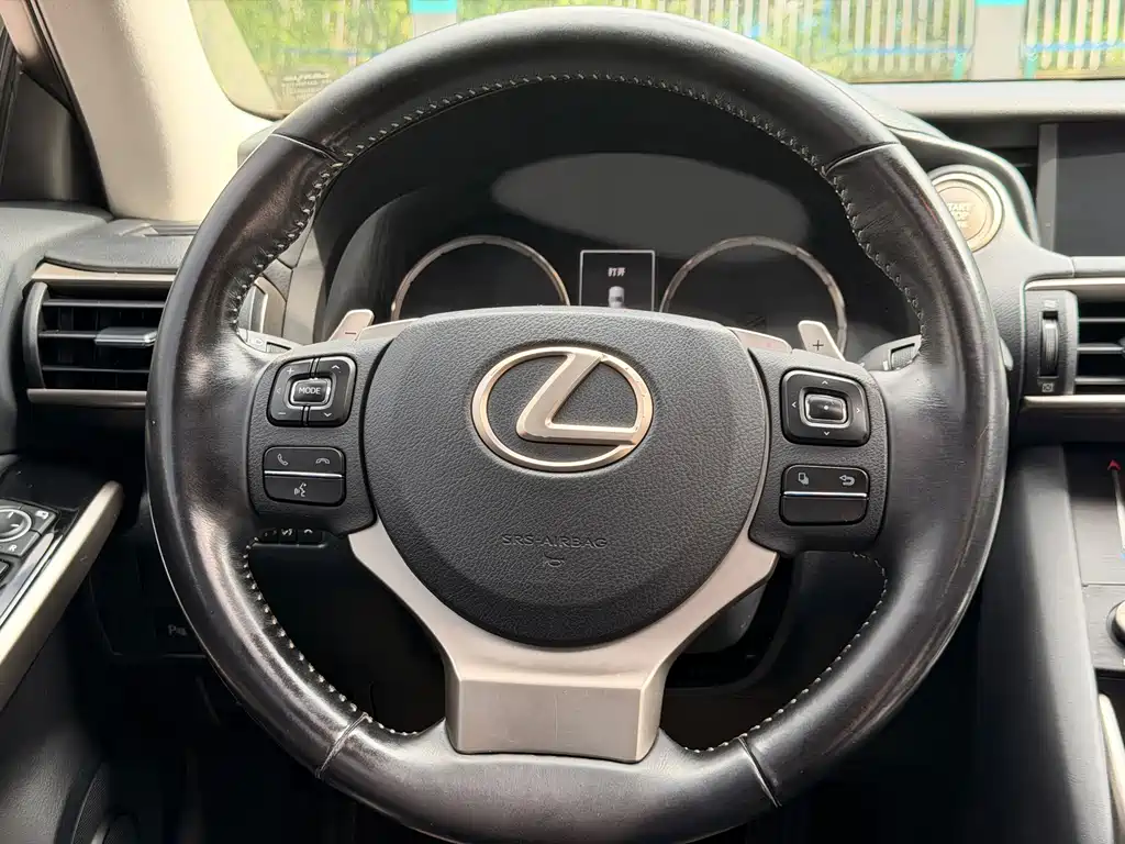 Lexus IS — миниатюра 12