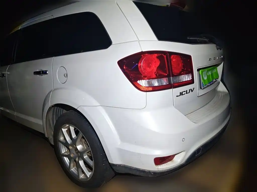 Dodge Journey — миниатюра 4