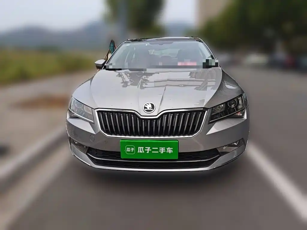 Skoda Superb — миниатюра 2