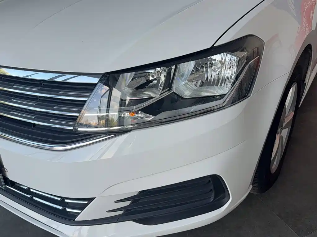 Volkswagen Lavida — миниатюра 3