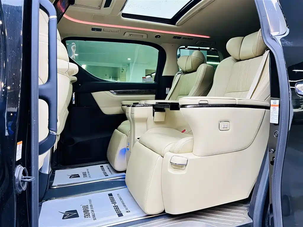 Toyota Vellfire — фотографии объявления, Фото 15