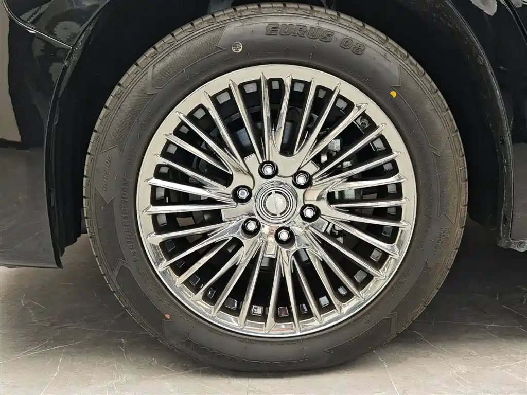 Toyota HiAce 2025 3.5L AT