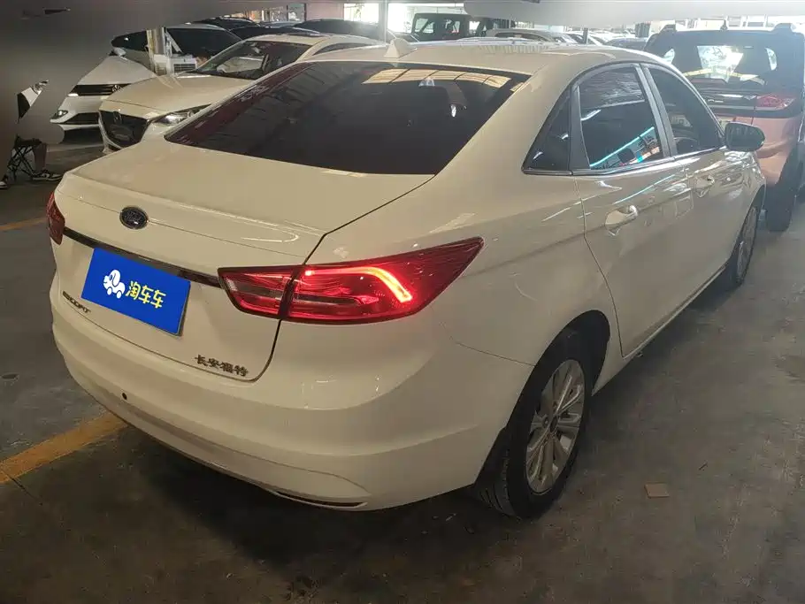 Ford Escort 2017 1.5L AT Fashion