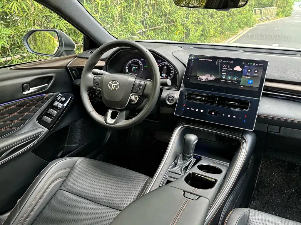 Toyota Avalon — миниатюра 7