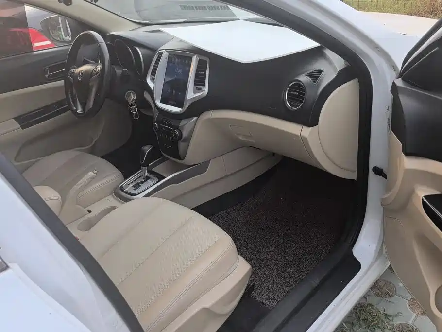 Changan Eado — миниатюра 8