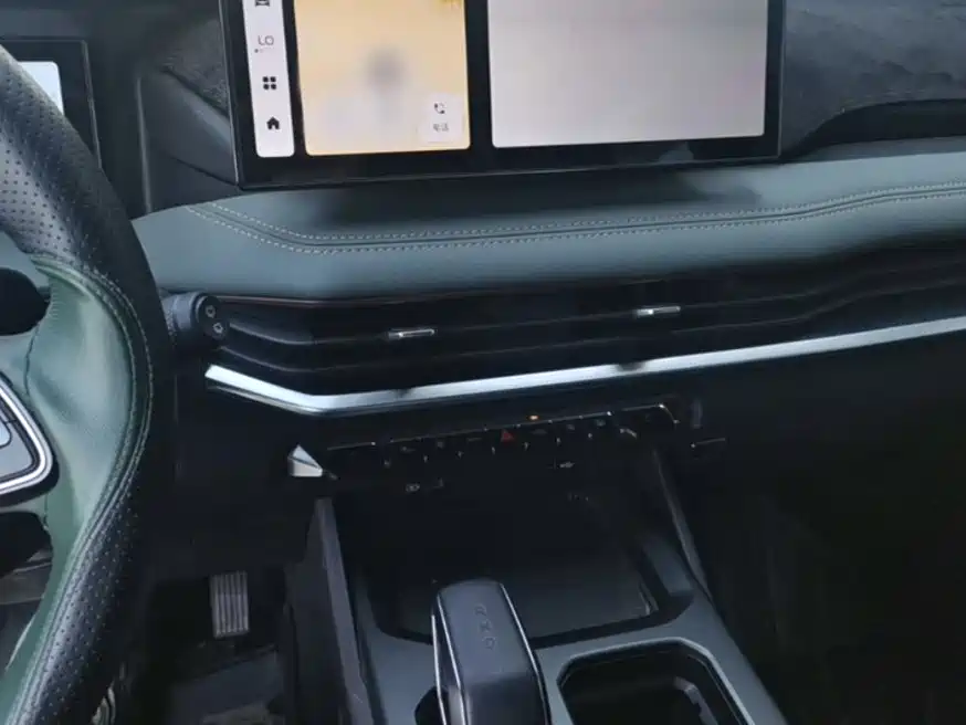 Geely Haoyue L — миниатюра 23