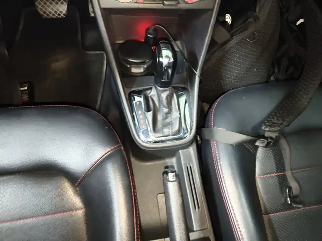 Volkswagen Jetta — миниатюра 14