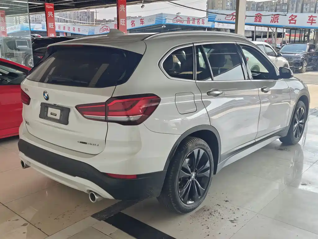 BMW X1 — миниатюра 10