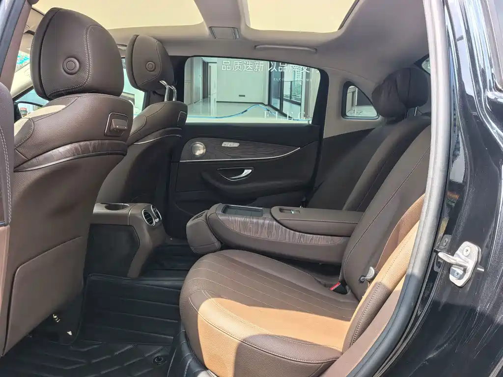Mercedes-Benz E-Class New Energy — миниатюра 11