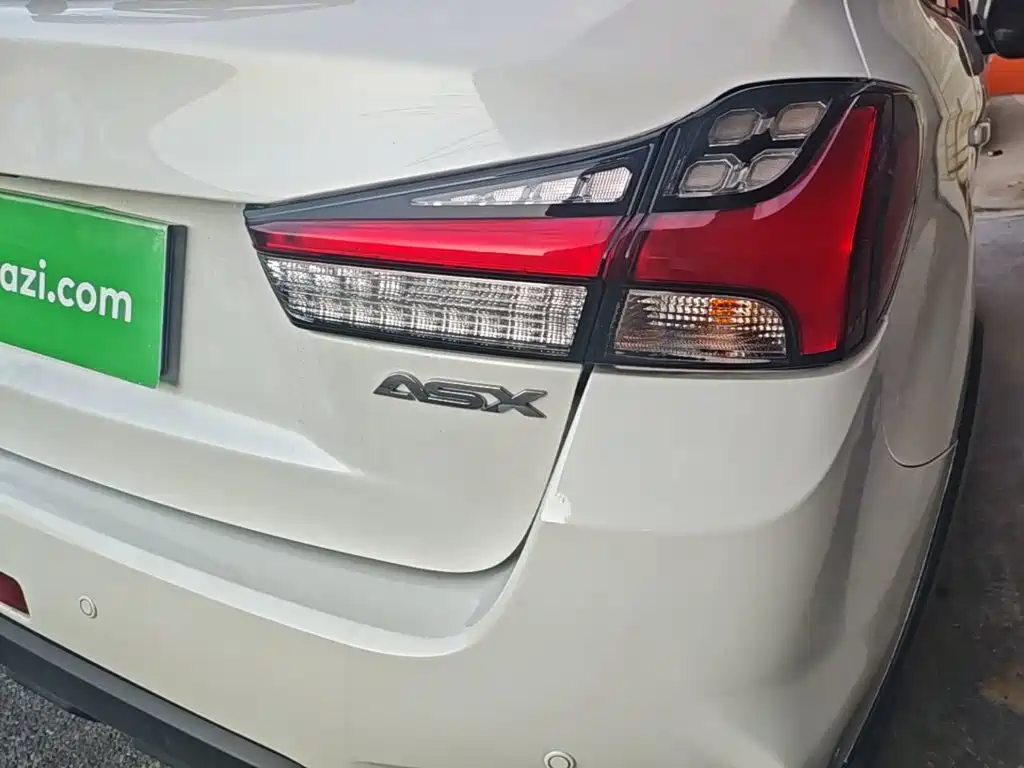 Mitsubishi ASX — миниатюра 8