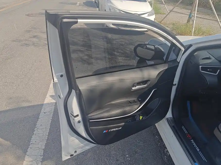 Toyota Corolla — миниатюра 7