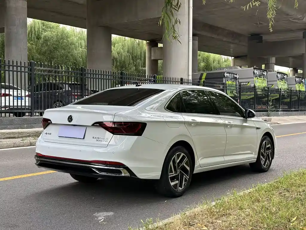Volkswagen Sagitar — миниатюра 4