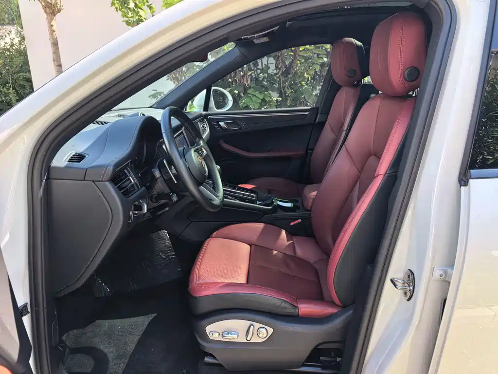 Porsche Macan — миниатюра 10