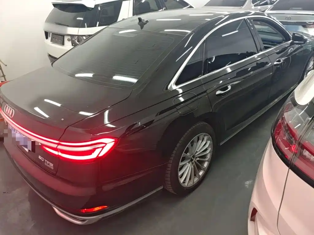 Audi A8 — миниатюра 7