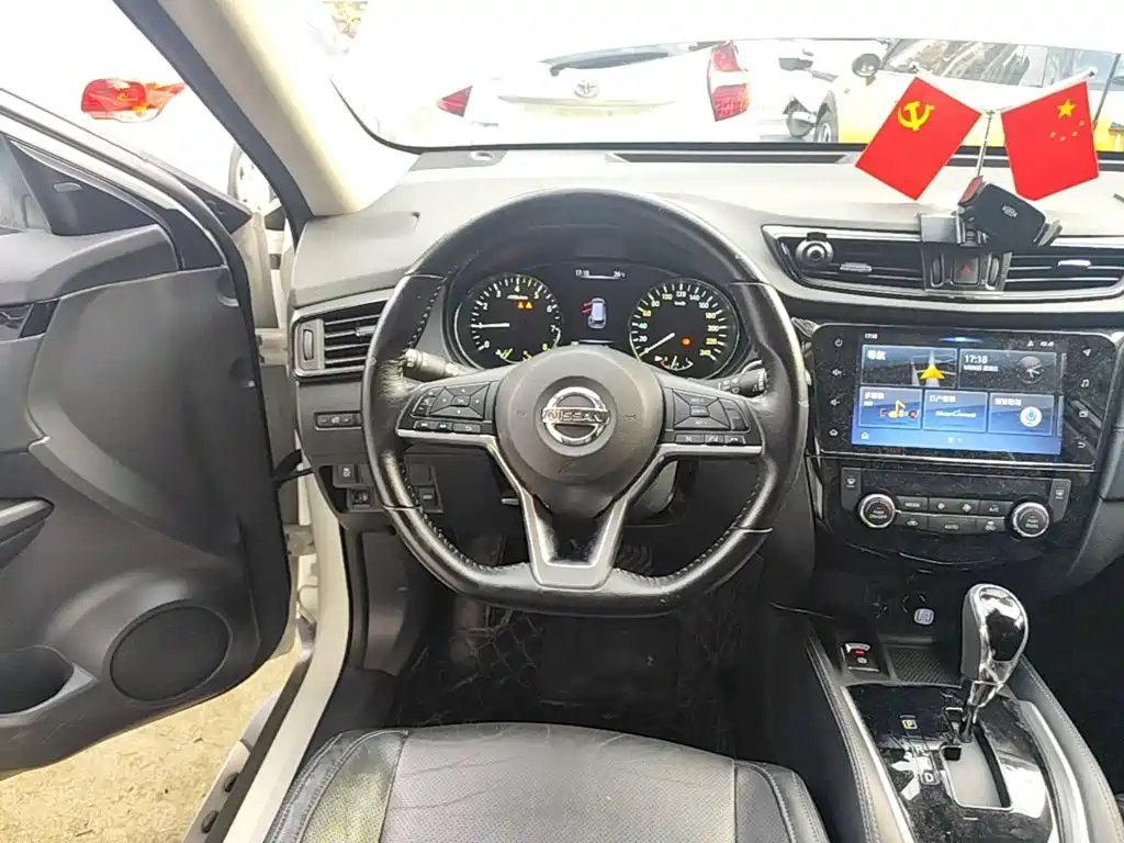Nissan X-Trail — миниатюра 11