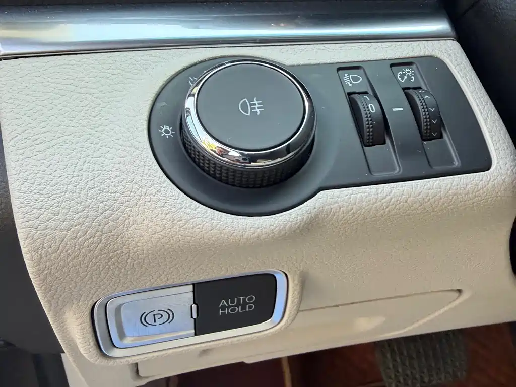 Buick GL8 — миниатюра 12