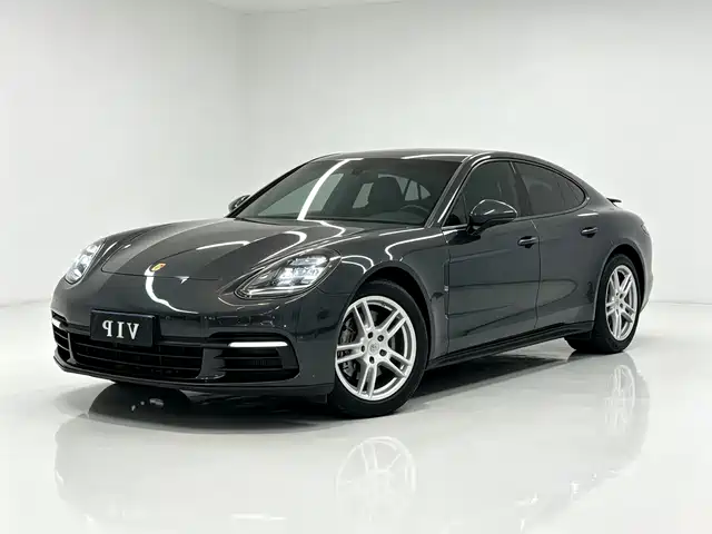 2018 Porsche Panamera
