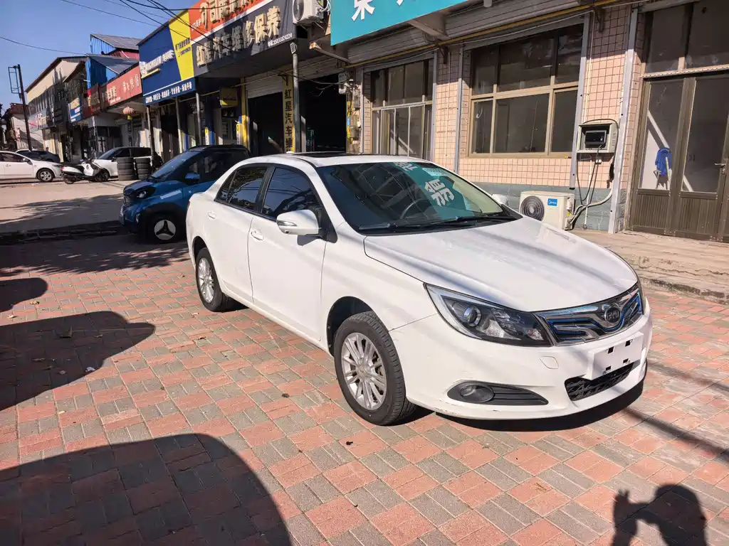 BYD e5 — миниатюра 2