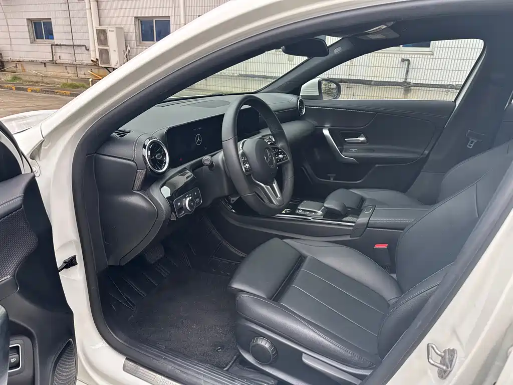 Mercedes-Benz A-Class — миниатюра 5