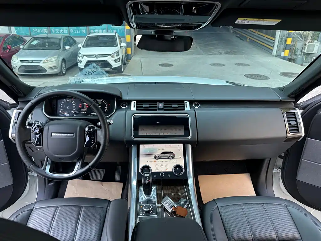 Land Rover Sport PHEV — миниатюра 11