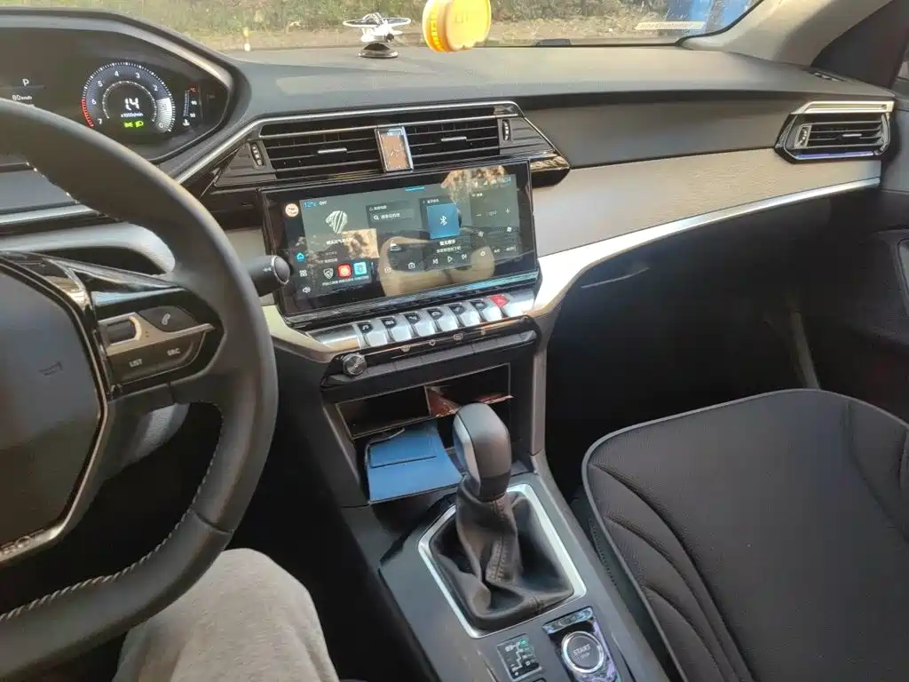 Peugeot 408 — миниатюра 14