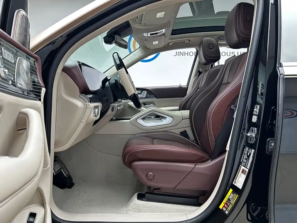 Mercedes-Benz GLS — миниатюра 8