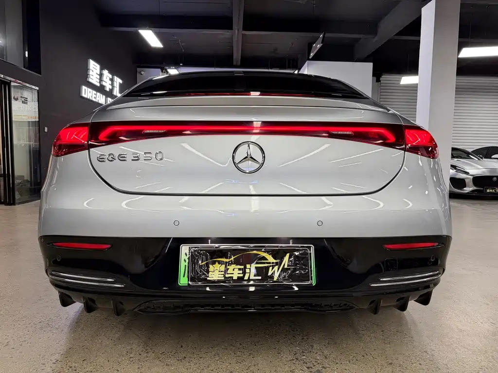 Mercedes-Benz EQE — миниатюра 12