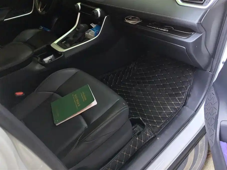 Toyota Wildlander 2020 2.0L CVT Luxury