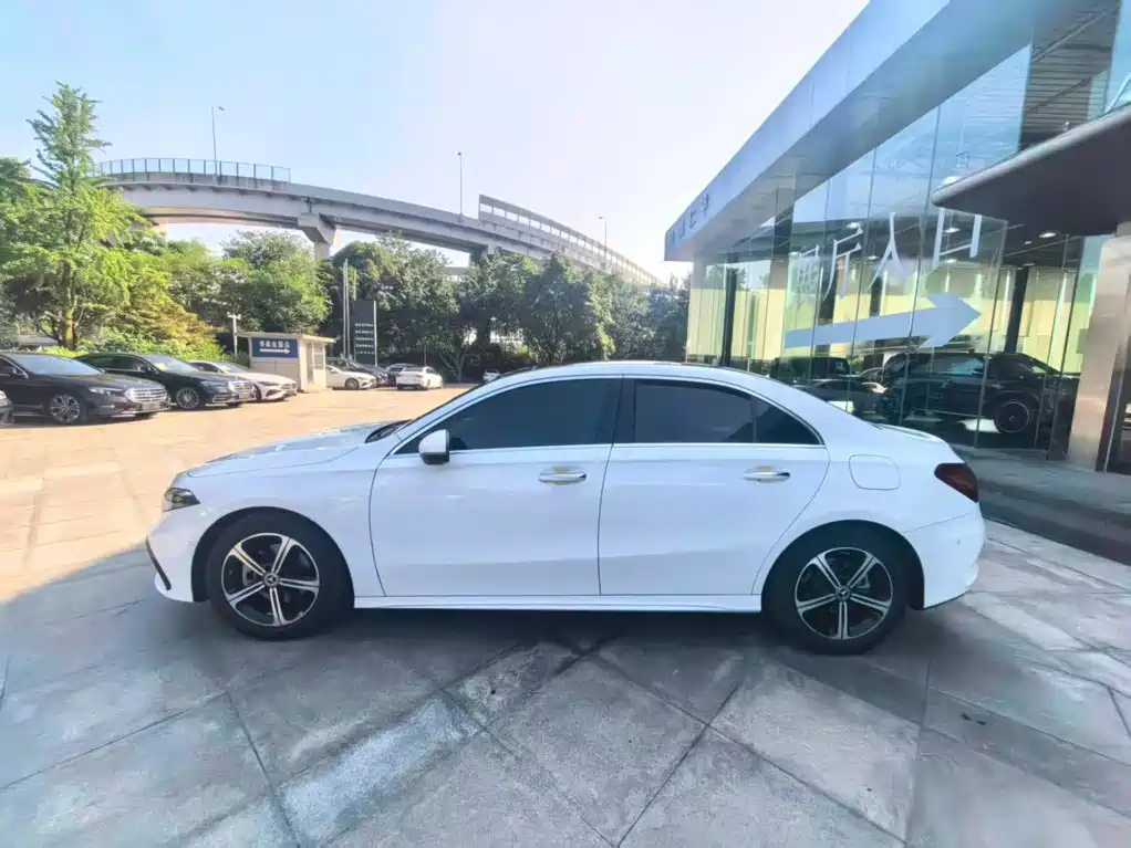 Mercedes-Benz A-Class — миниатюра 3