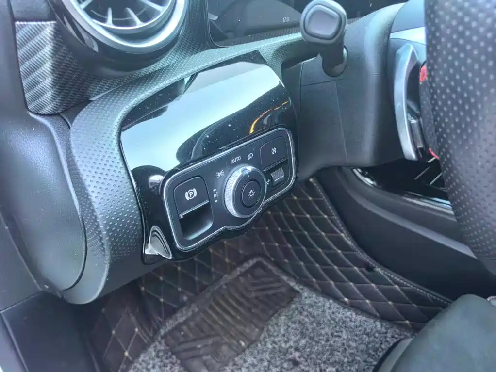Mercedes-Benz A-Class — миниатюра 12