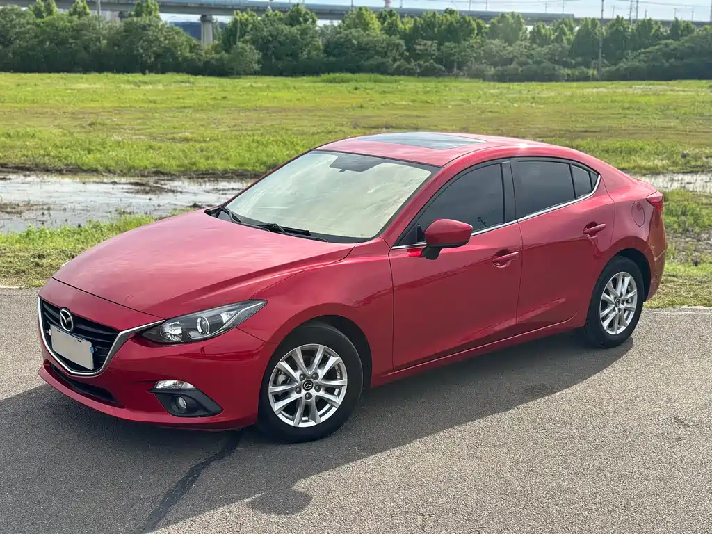 Mazda 3 Axela 2015