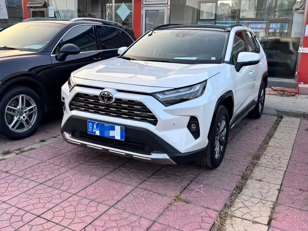 2024 Toyota RAV 4 - zdjęcie 1 z 11