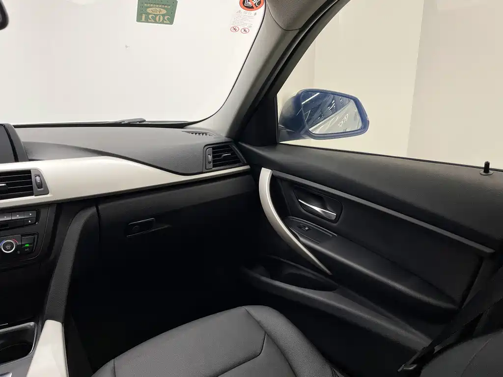 BMW 3 Series — миниатюра 15
