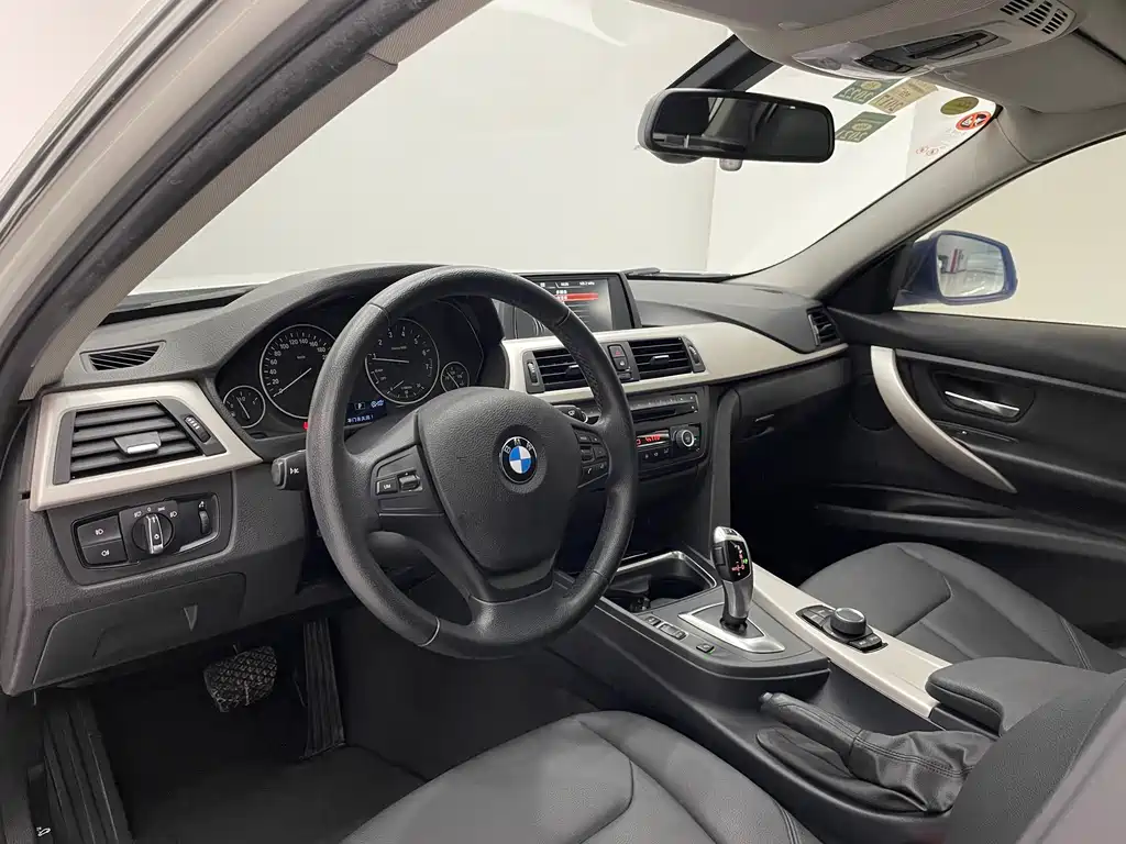 BMW 3 Series — миниатюра 24