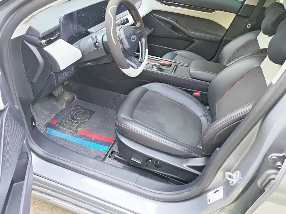 Ford Mondeo — миниатюра 9