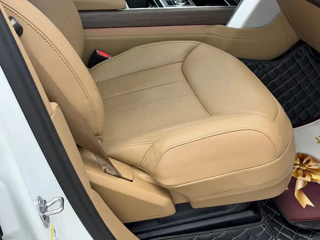 Land Rover Range Rover 2023 3.0 L6 400PS Long Wheelbase
