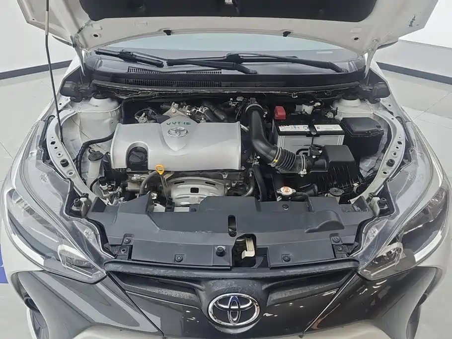 Toyota Yaris L — миниатюра 10