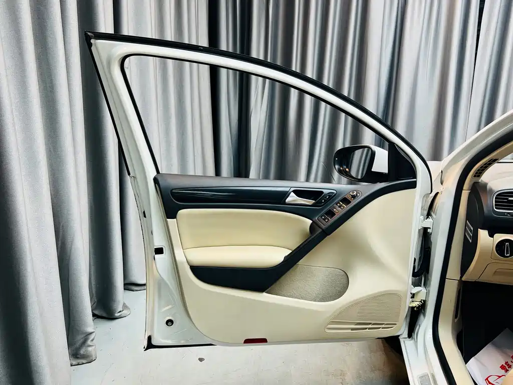 Volkswagen Golf — миниатюра 7
