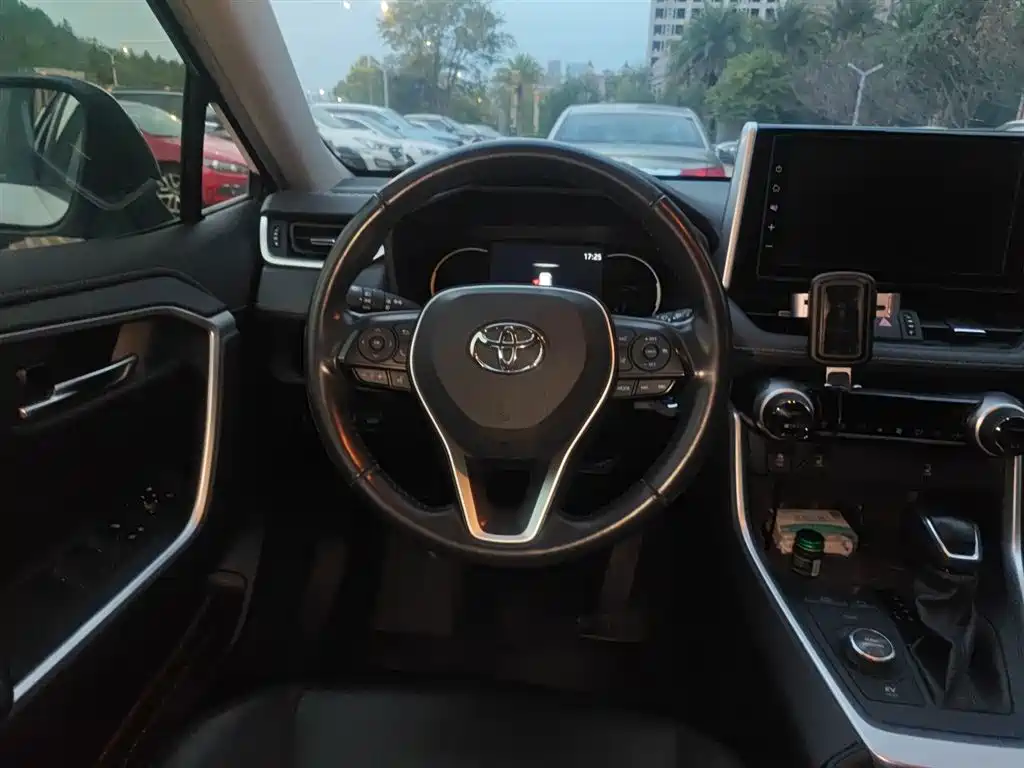 TOYOTA RAV4 RONGFANG