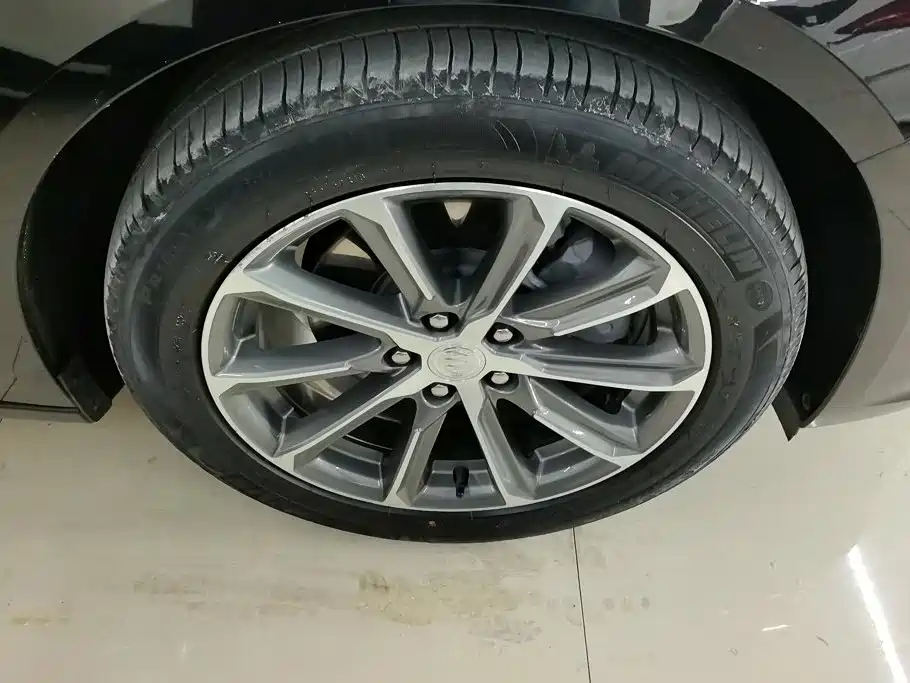 Buick LaCrosse — миниатюра 6