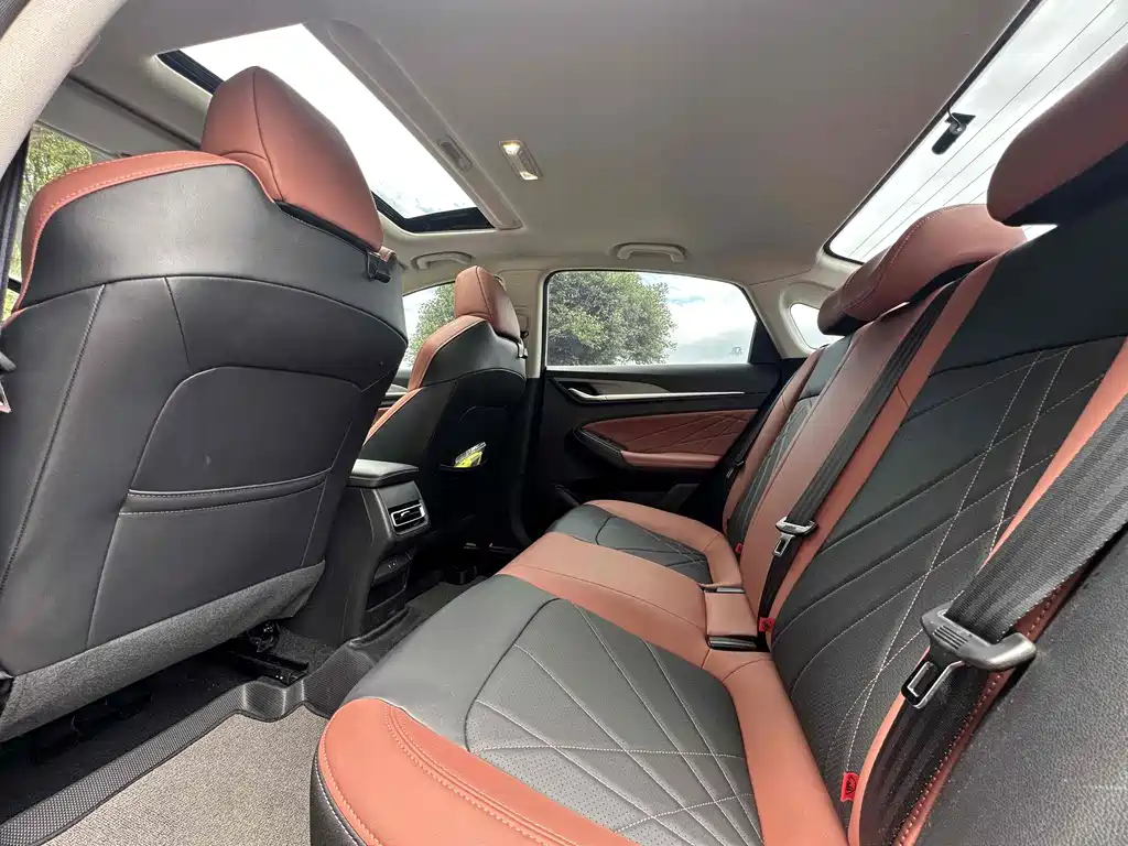 Changan Eado — миниатюра 8