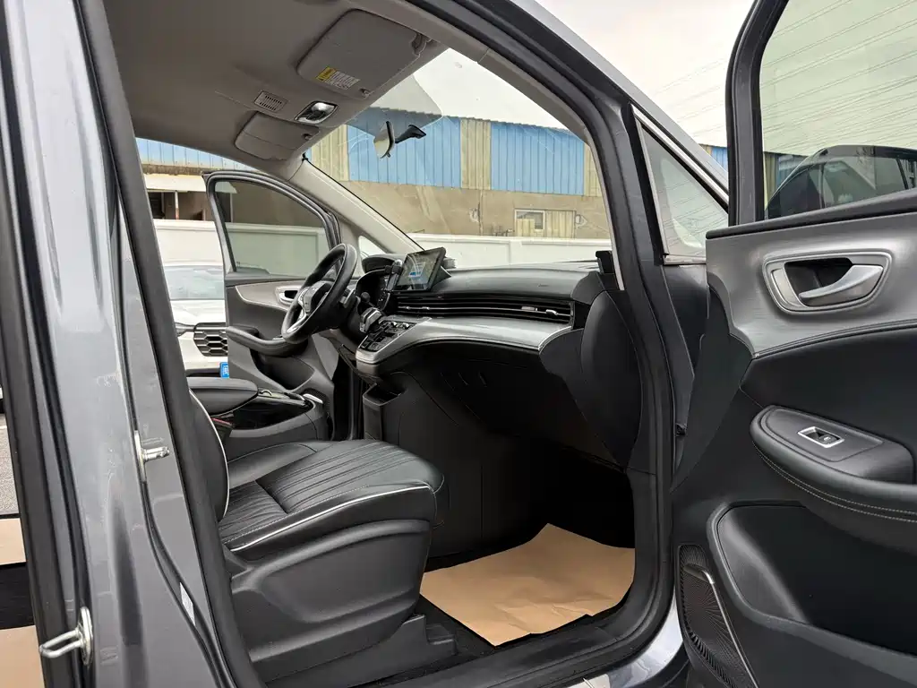 Roewe iMAX8 — миниатюра 8
