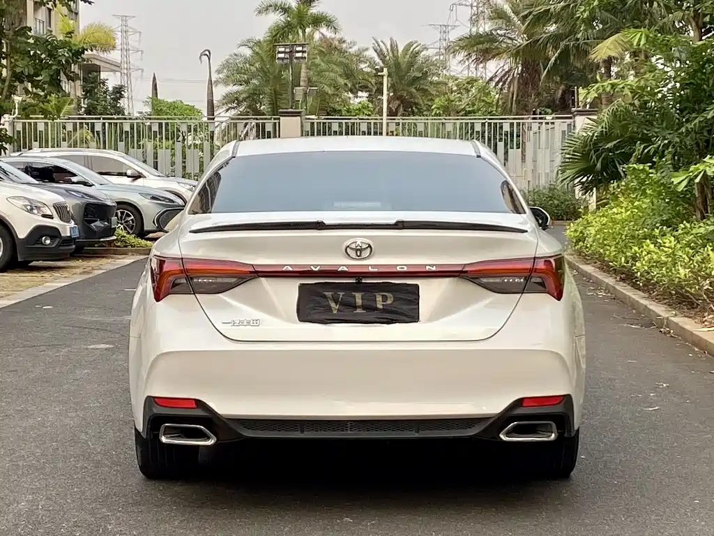Toyota Avalon 2019 2.0L VI