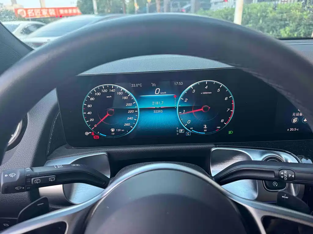 Mercedes-Benz GLB — миниатюра 7