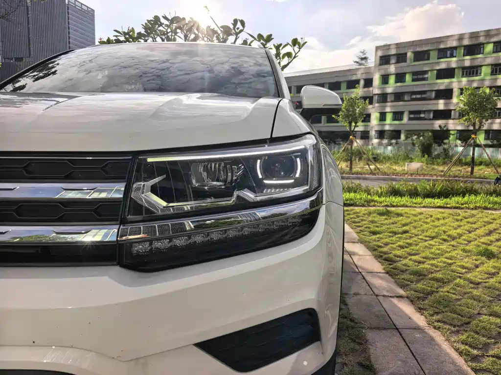 Volkswagen Tharu — миниатюра 7