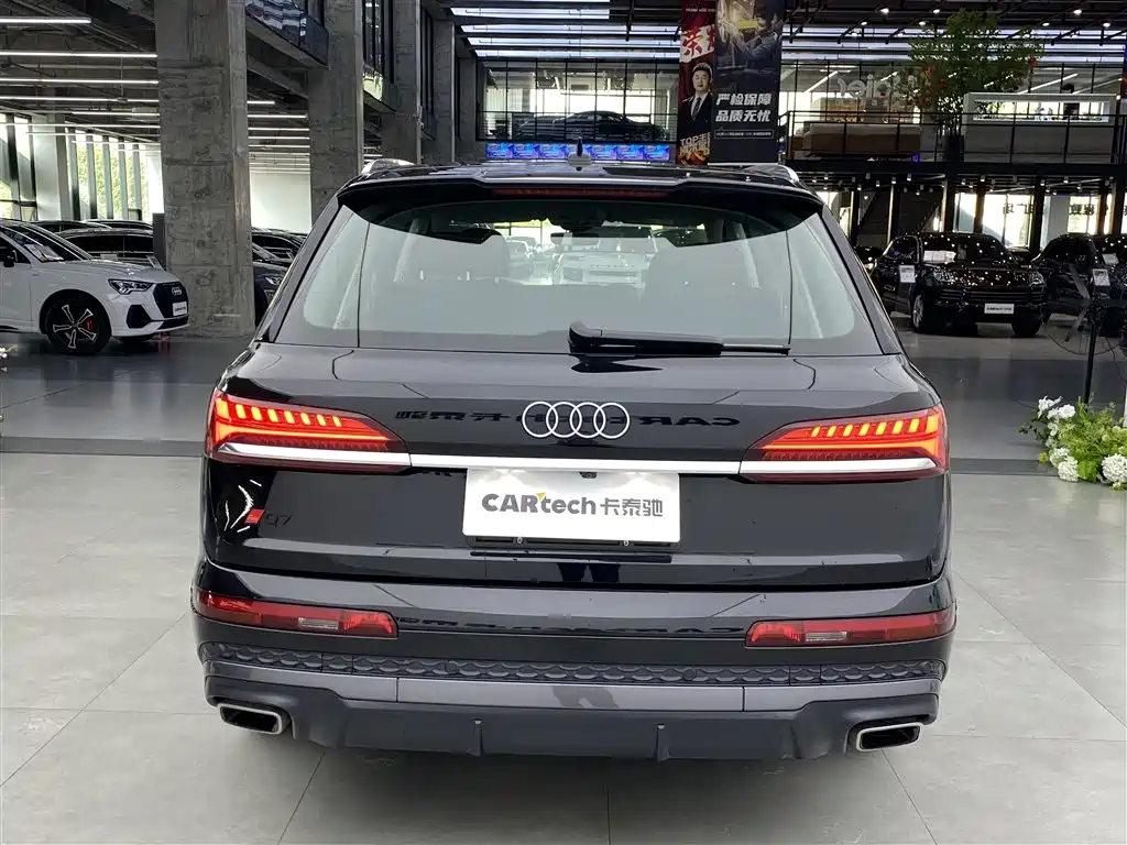 Audi Q7 2025 55 TFSI quattro S line Sport