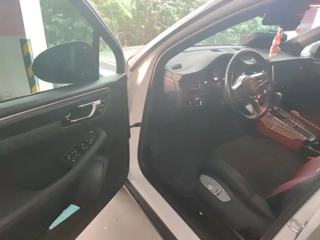 Porsche Macan — миниатюра 17