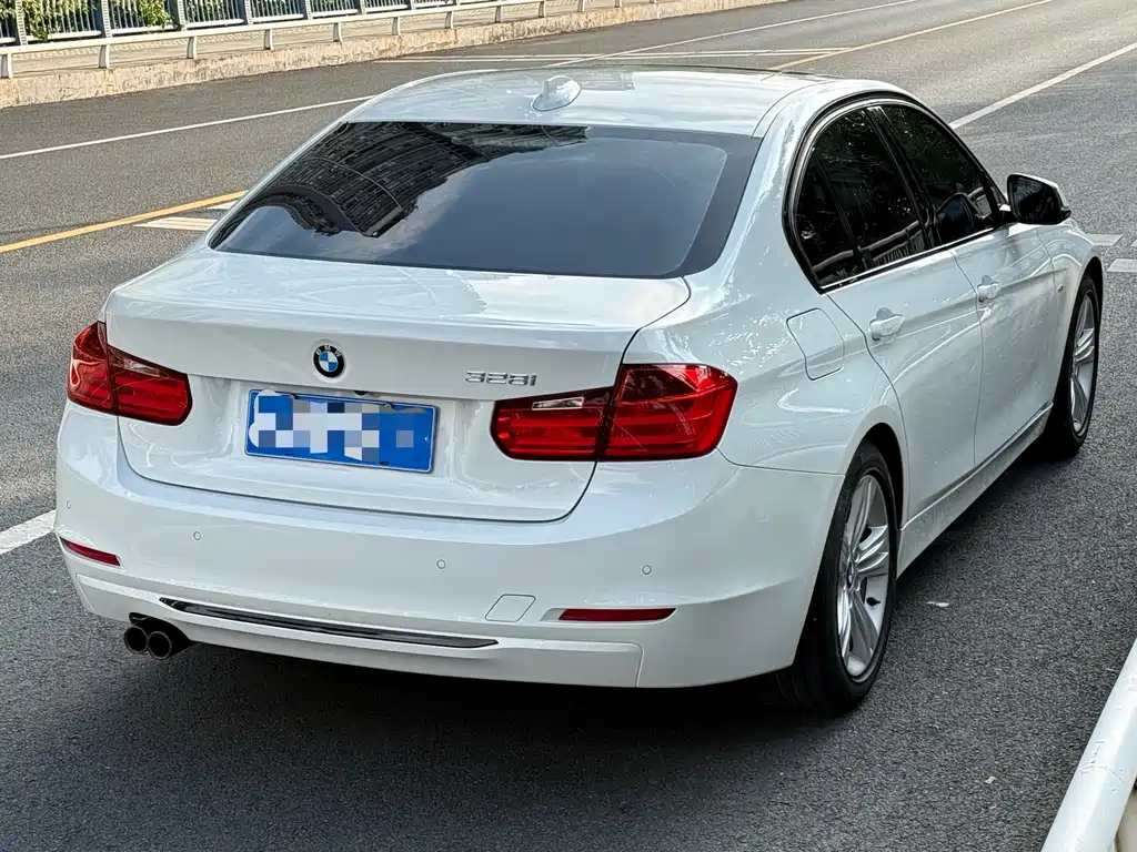 BMW 3 Series — миниатюра 3