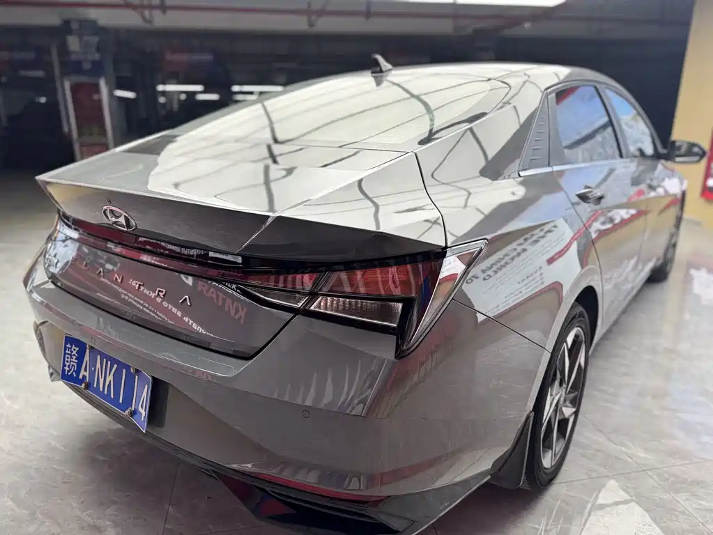 Hyundai Elantra — миниатюра 5